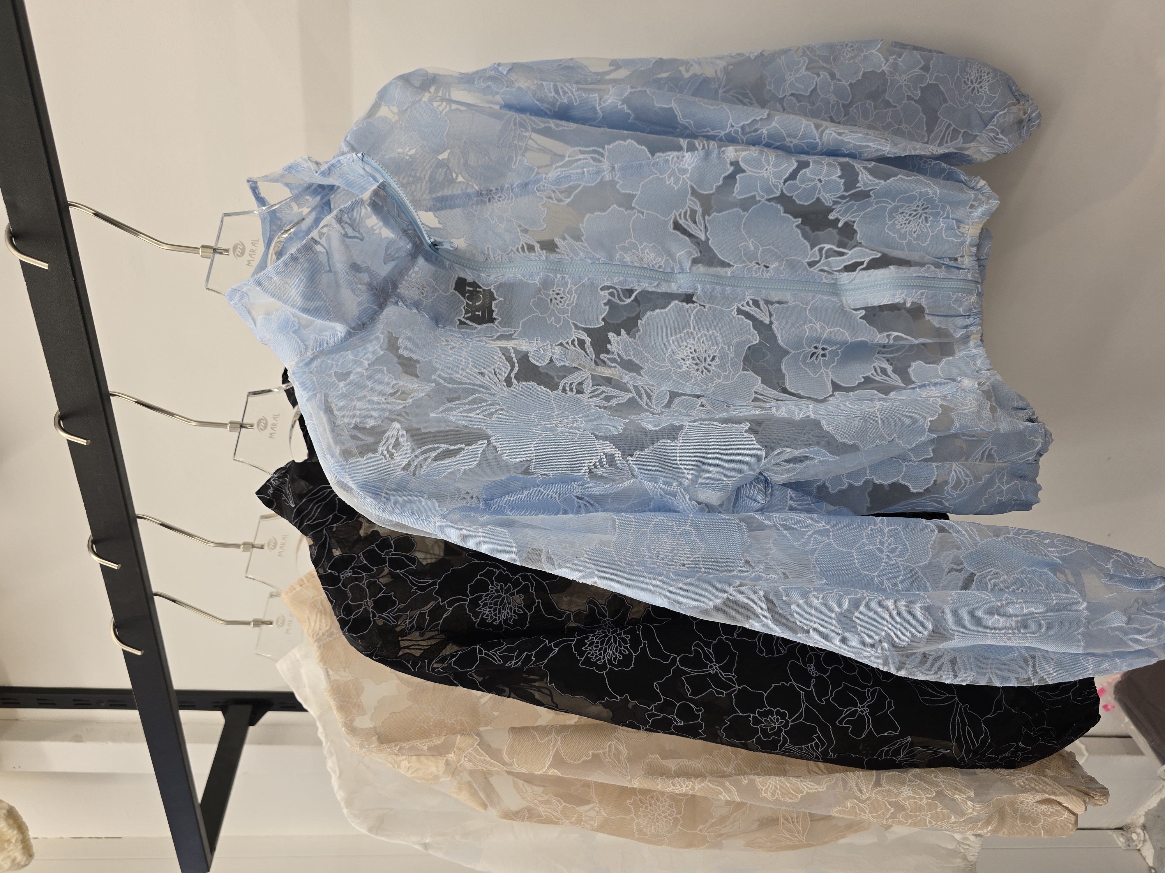 بامبر دوتیکه طرحدار